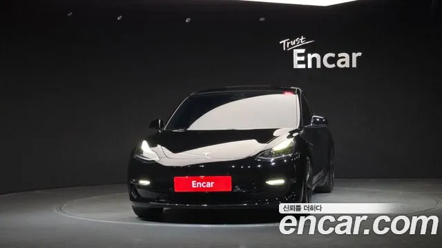 Tesla Model 3 2021 thumb 3