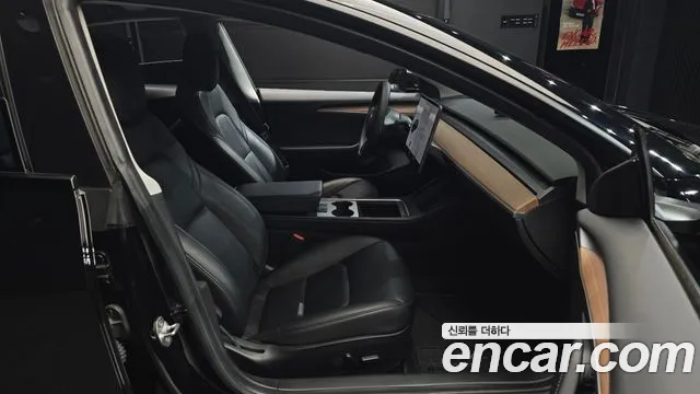 Tesla Model 3 2021 thumb 6