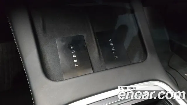 Tesla Model 3 2021 thumb 5
