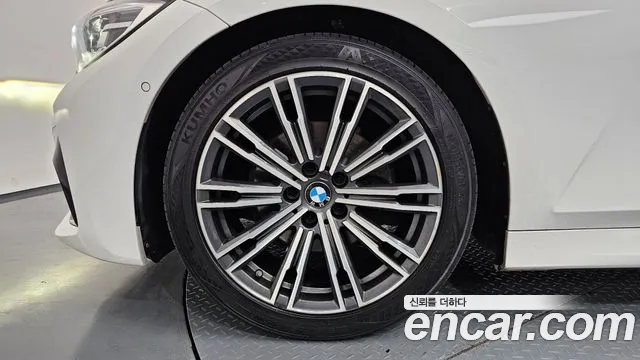 BMW 3 серии 2019 thumb 9