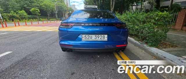 Porsche Panamera 2018 thumb 8
