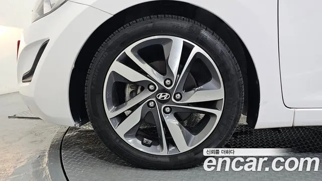 Hyundai Avante 2015 thumb 5