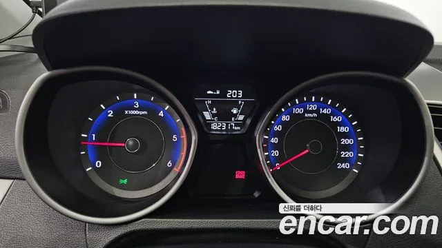Hyundai Avante 2015 thumb 8