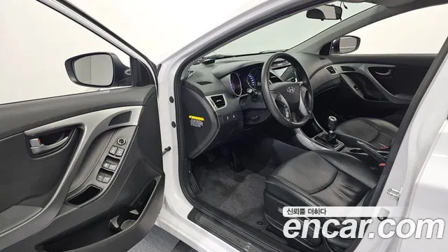 Hyundai Avante 2015 thumb 10