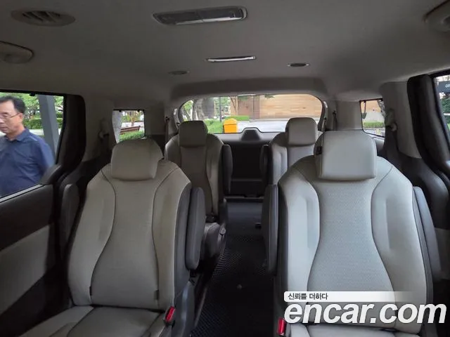 Kia Carnival 2025 thumb 2
