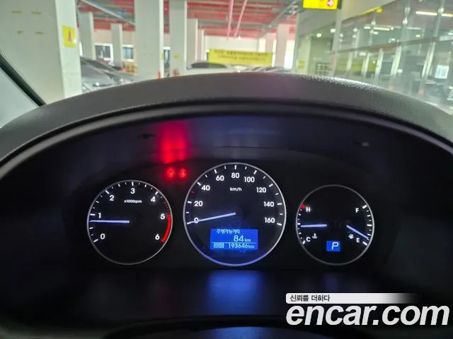 Hyundai Starex 2016 thumb 4