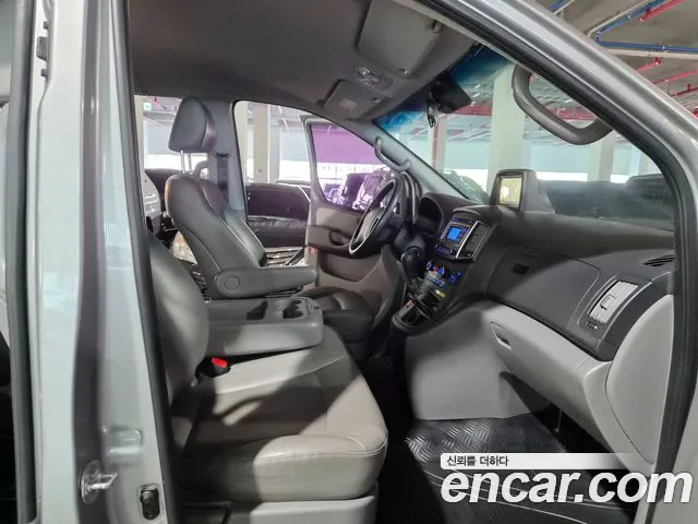 Hyundai Starex 2016 thumb 8
