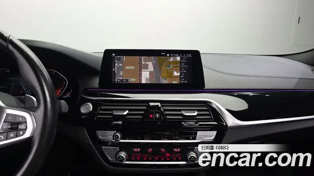 BMW 5 серии 2020 thumb 11