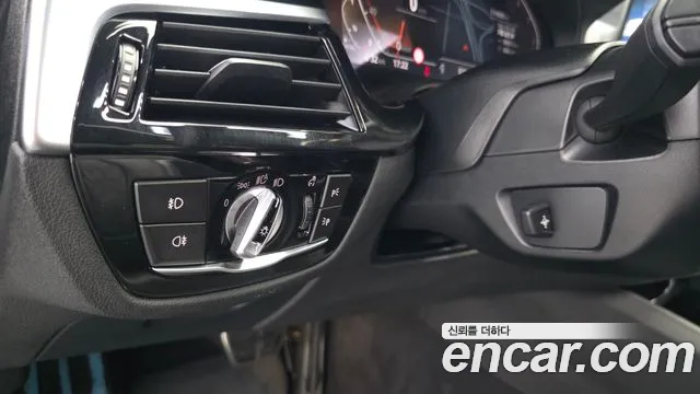 BMW 5 серии 2020 thumb 5