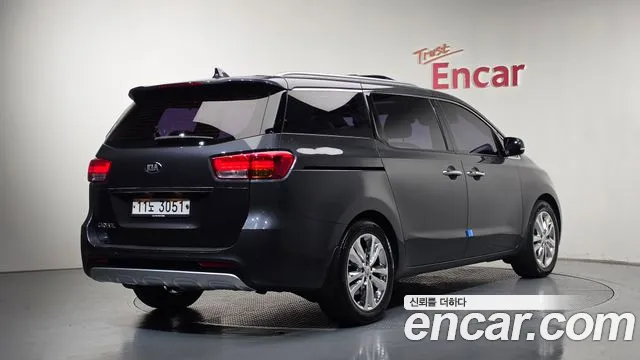 Kia Carnival 2015 thumb 2