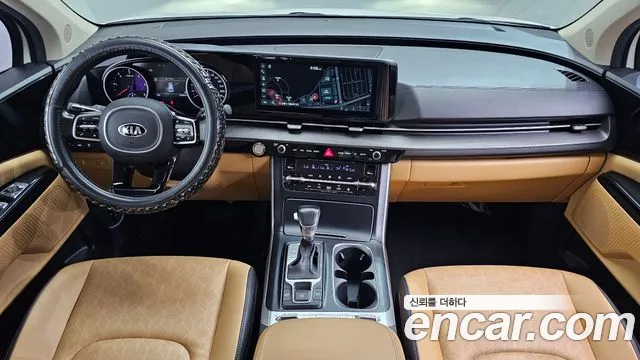 Kia Carnival 2021 thumb 4