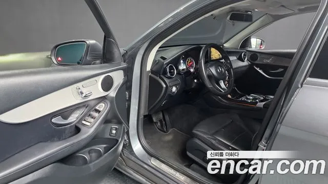 Mercedes-Benz GLC 2018 thumb 10