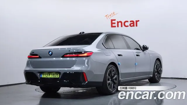 BMW 7 серии 2025 thumb 2