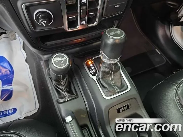 Jeep Wrangler 2021 thumb 8