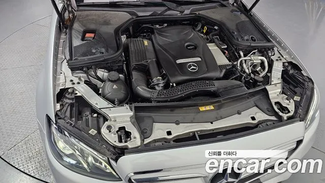Mercedes-Benz E-Класс 2017 thumb 6