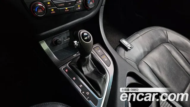 Kia K5 2013 thumb 8