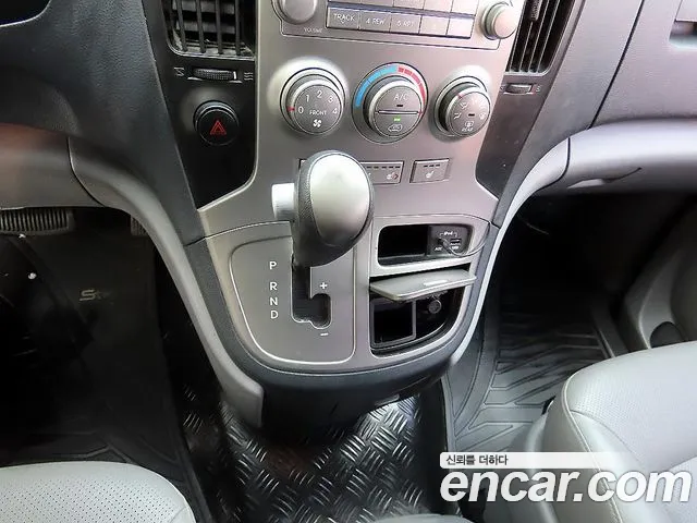 Hyundai Starex 2014 thumb 10