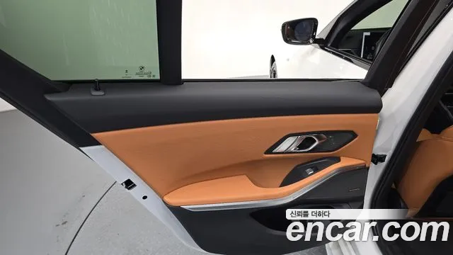 BMW 3 серии 2023 thumb 8