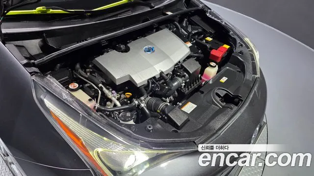 Toyota Prius 2018 thumb 6