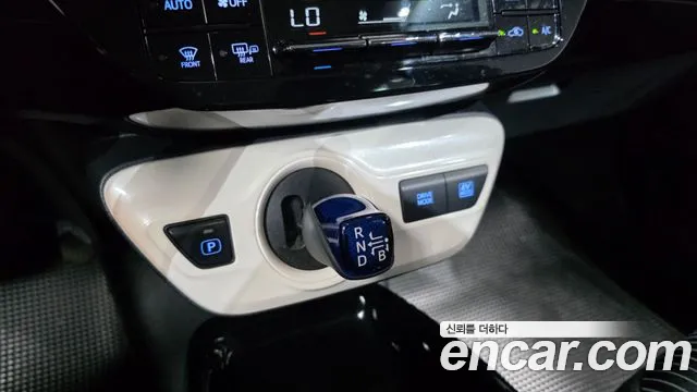 Toyota Prius 2018 thumb 9