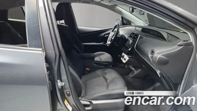 Toyota Prius 2018 thumb 11