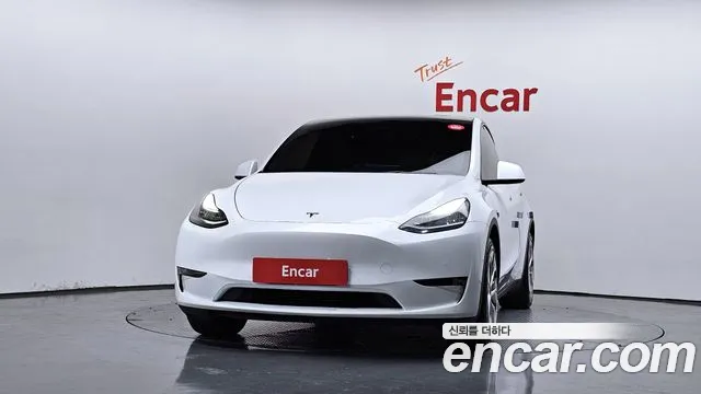 Tesla Model Y 2021 thumb 3