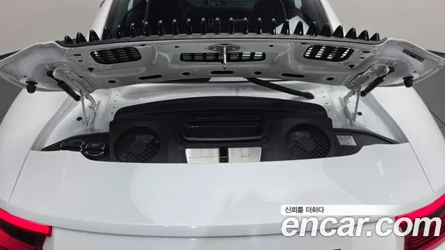 Porsche 911 2019 thumb 6