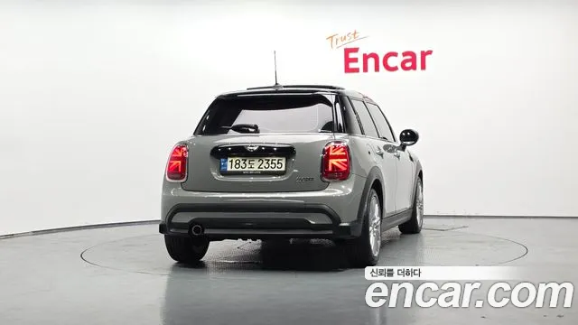 Mini Hatch 2021 thumb 3