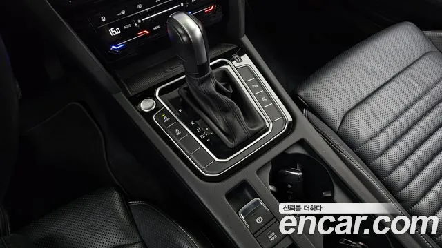 Volkswagen Passat (North America and China) 2021 thumb 7