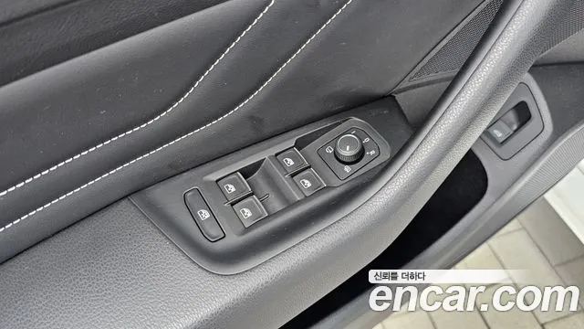 Volkswagen Passat (North America and China) 2021 thumb 12
