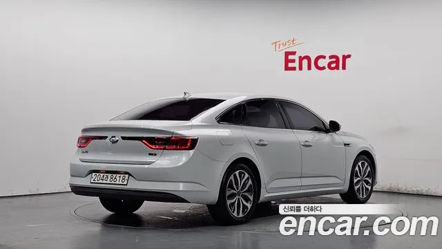 Renault Megane 2017 thumb 3
