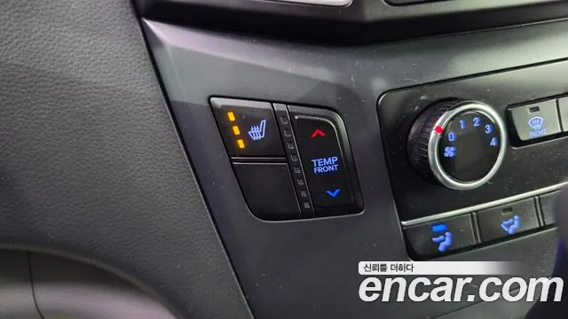 Hyundai Starex 2017 thumb 3