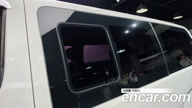 Hyundai Starex 2017 thumb 6