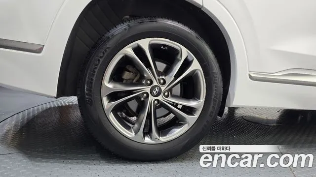 Hyundai Santa Fe 2019 thumb 5