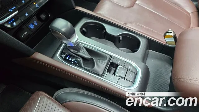 Hyundai Santa Fe 2019 thumb 9