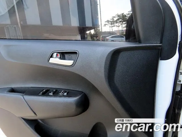 Kia Morning 2023 thumb 7