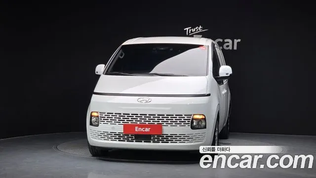 Hyundai Staria 2021 thumb 2