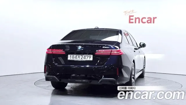 BMW 5 серии 2023 thumb 4