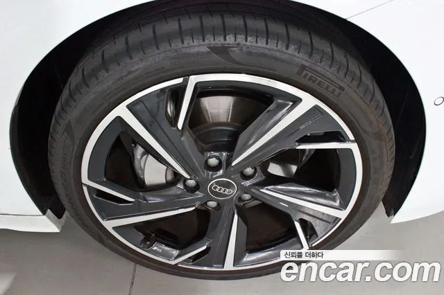 Audi A6 e-tron 2025 thumb 5