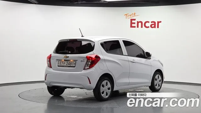 Chevrolet Spark 2017 thumb 2