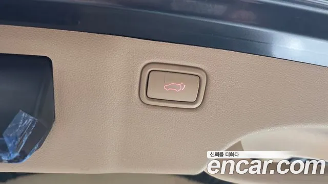 Kia Carnival 2015 thumb 4
