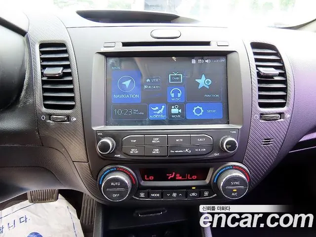 Kia K3 2016 thumb 6