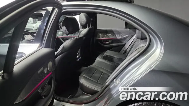 Mercedes-Benz E-Класс 2022 thumb 11