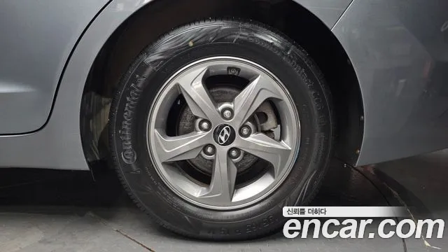 Hyundai Avante 2016 thumb 5