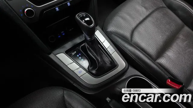 Hyundai Avante 2016 thumb 9