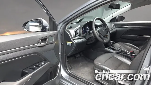 Hyundai Avante 2016 thumb 10