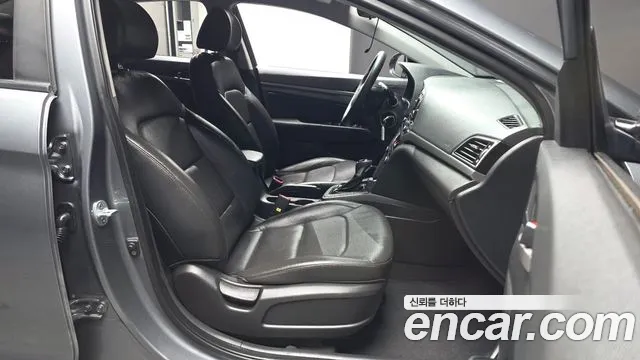 Hyundai Avante 2016 thumb 11