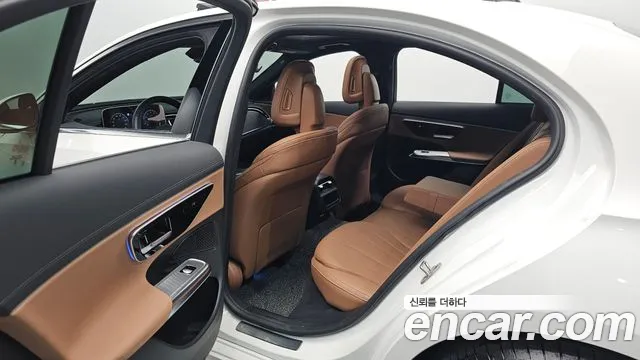 Mercedes-Benz E-Класс 2024 thumb 7