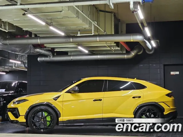 Lamborghini Urus 2024 thumb 3