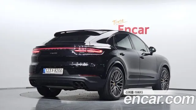 Porsche Cayenne 2021 thumb 2